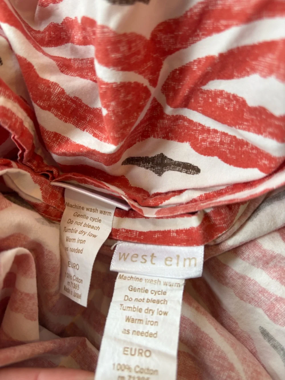 West Elm || Scallop Parrern Queen / Full Duvet Cover + Shams Set Euro Red Orange